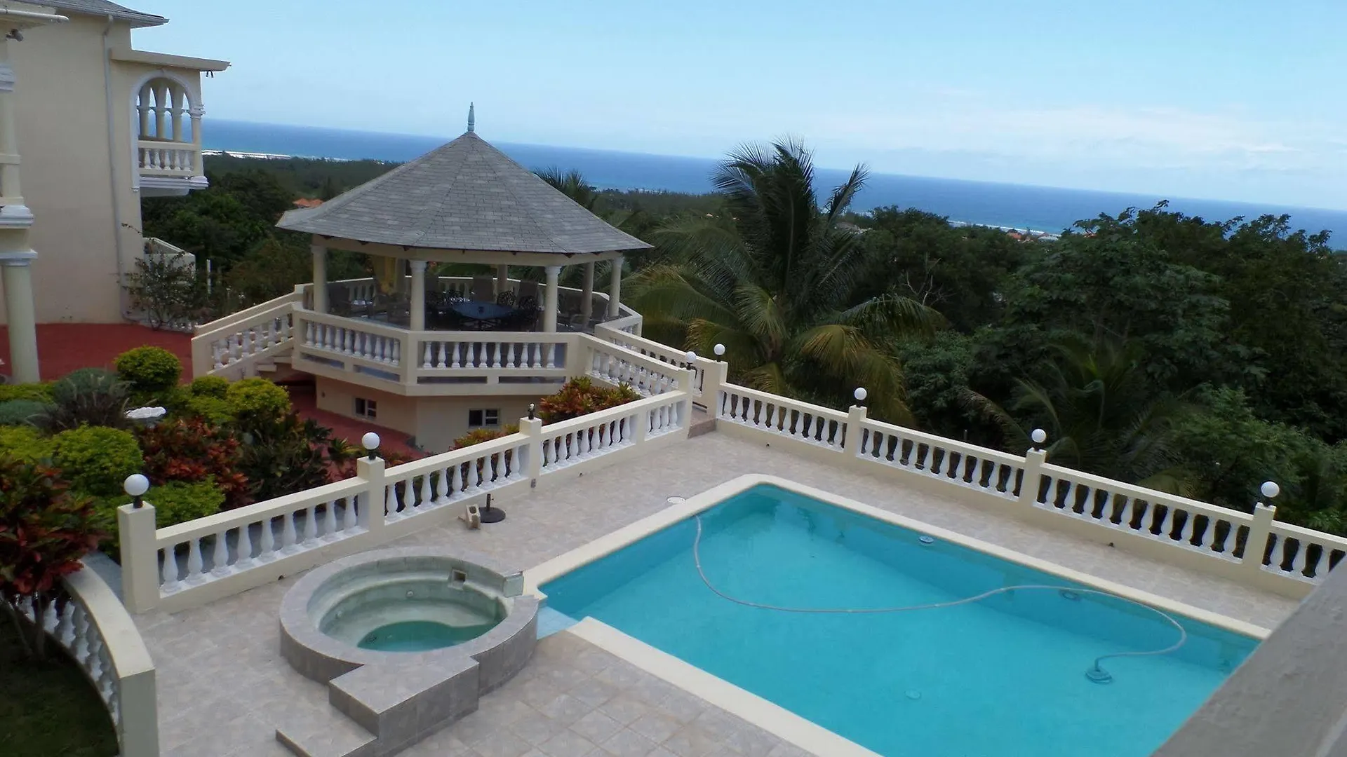 Luxurious Romantic Suite Kensington Montego Bay Jamaica