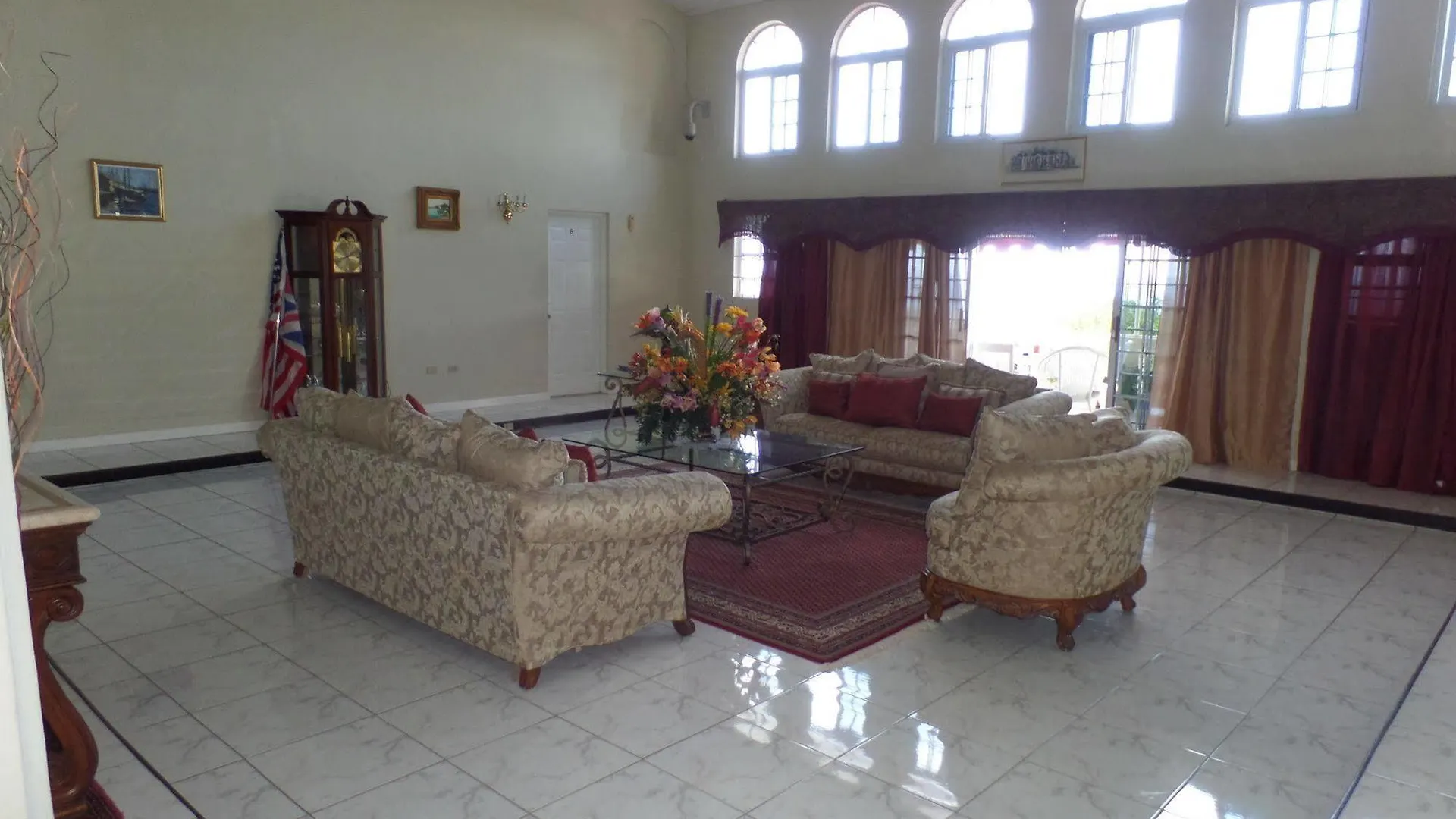 Luxurious Romantic Suite Kensington Montego Bay 2*,